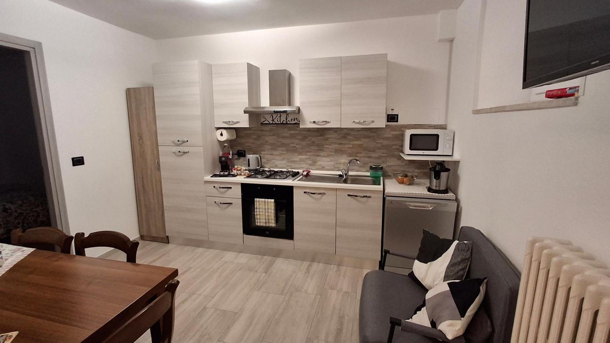 Pesa Apartment B&B Ascoli Piceno Buitenkant foto
